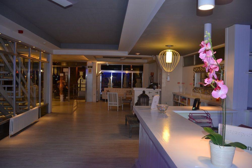 Solvi Hotel - Adults Only Vilanova i la Geltrú Buitenkant foto
